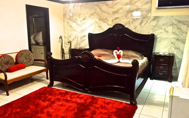 Tuanis Aparthotel