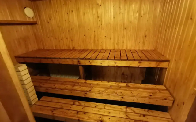 Immaculate Residence 5-bed Apartment in Kotka