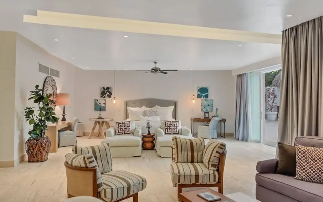 Luxurious 8-bedroom Dreamy Villa