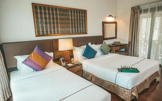 Tunamaya Beach & Spa Resort