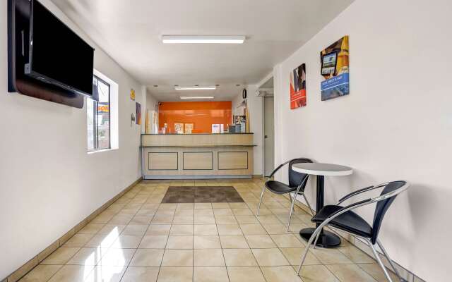 Motel 6 Espanola, NM