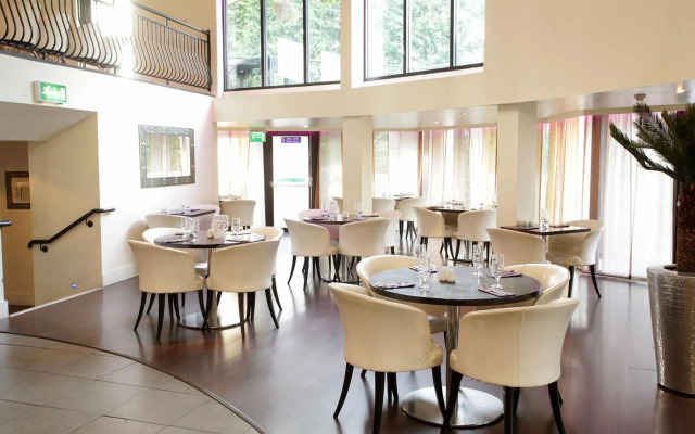 Waterfoot Hotel