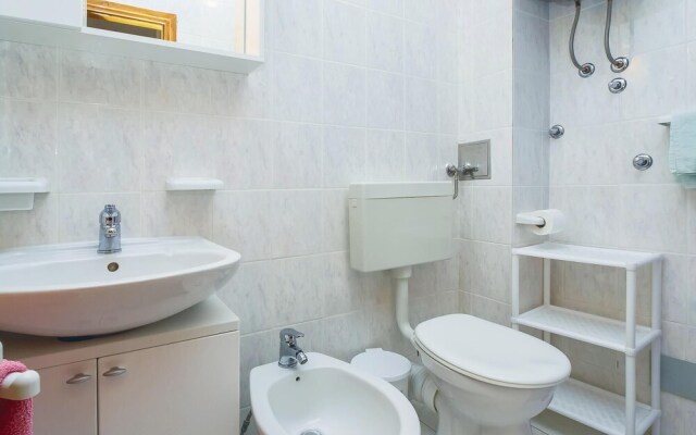 Beautiful Home in Lokva Rogoznica With Wifi and 2 Bedrooms