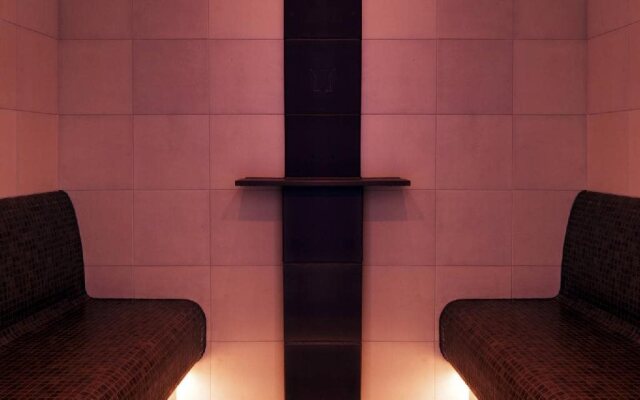 Renaissance Zürich Tower Hotel
