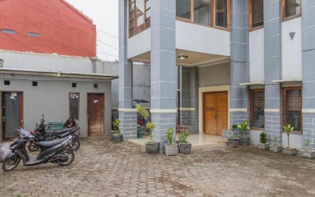 RedDoorz near Jatinangor Town Square