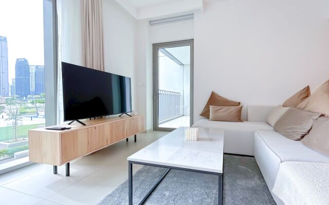 Stunning 2B in Downtown Views Burj Khalifa View