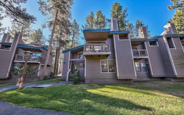 Lake-side Tahoe  W/private Beach, Pool & Next To Heavenly! 2 Bedroom Townhouse by RedAwning