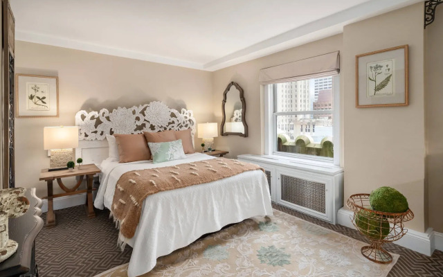 The Lexington Hotel, Autograph Collection