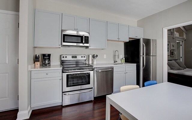Desirous Iris Atlanta Vacation Home Sleeps 5