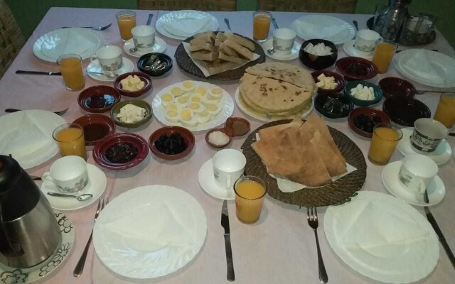 Complexe Collier D'Ambre