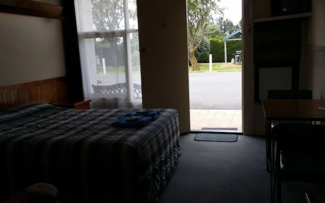 Terang Motor Inn