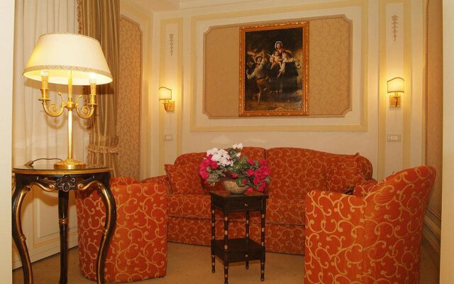 Champagne Palace Hotel