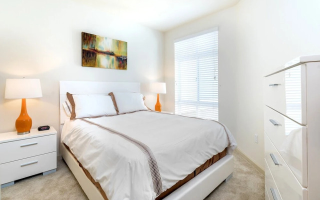 Global Luxury Suites Foster City