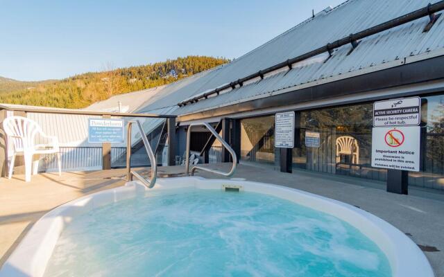 Ski in Ski out - Steam Shower - Roof top Hot tub