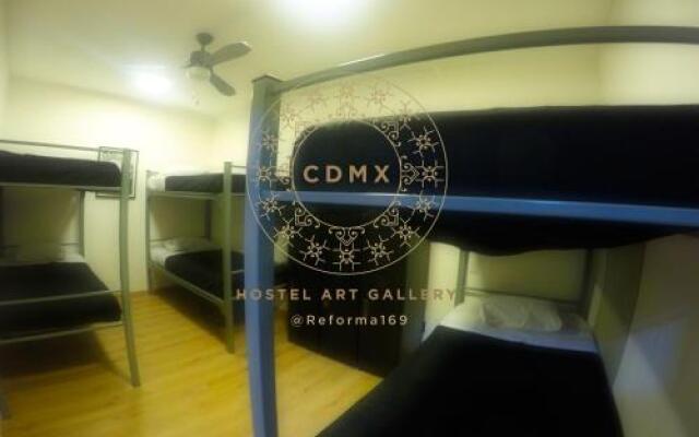 CDMX Hostel Art Gallery