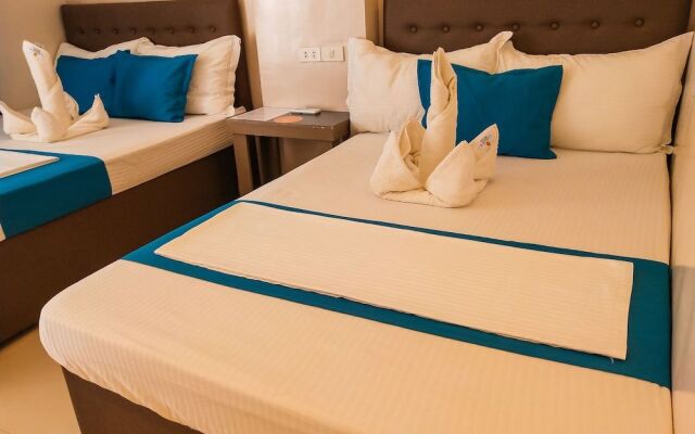 Laule'a Hostel