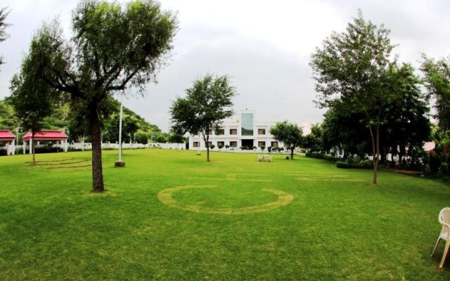 Chandni Midway Resort
