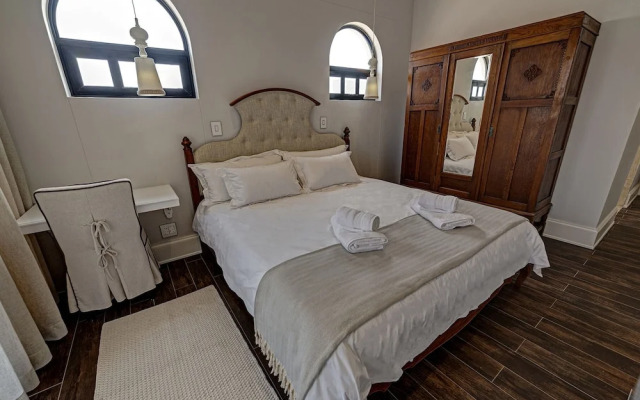 Lagoon Suites Boutique Hotel