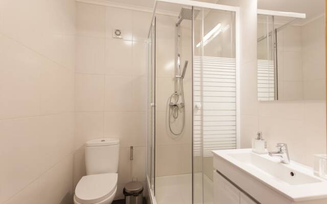 Moniz Studio Apartment - by LU Holidays