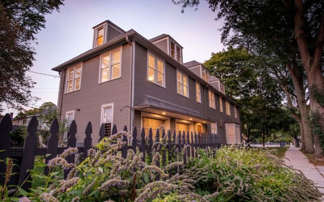 Valparaiso Inn Bed & Breakfast