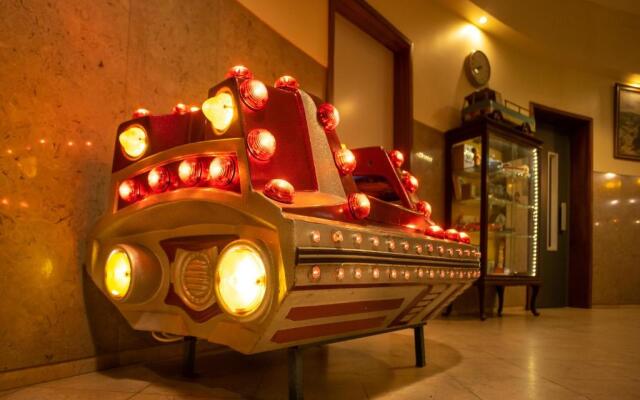 Pão de Açúcar – Vintage Bumper Car Hotel