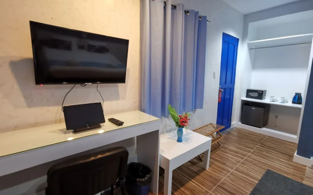 Pescadores Suites Moalboal