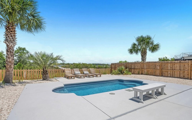 The Salty Fox With Pool