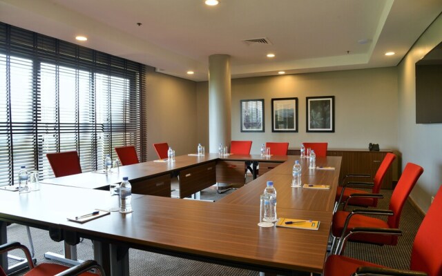 Mantis EPIC Hotel & Suites