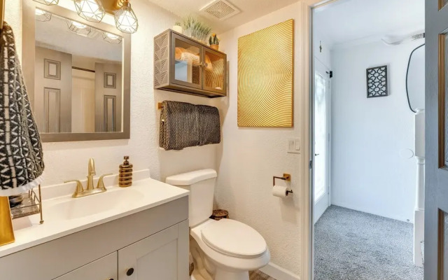 5 Mi to Airport: Bullhead City Villa w/ Mtn Views
