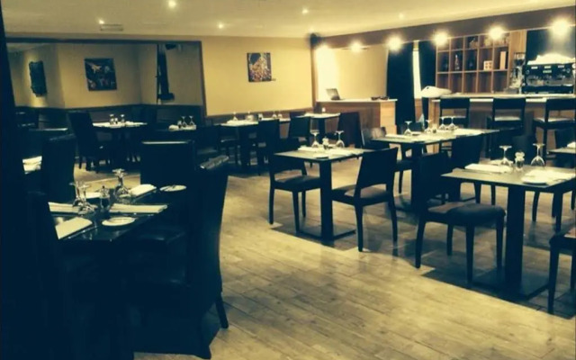 Roydon Marina Village Hotel