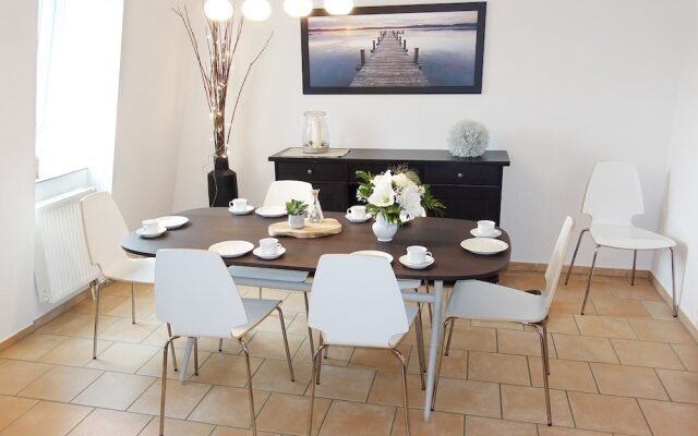 Intercontinental Family Home - North American Mediterranean Vacation Rentals