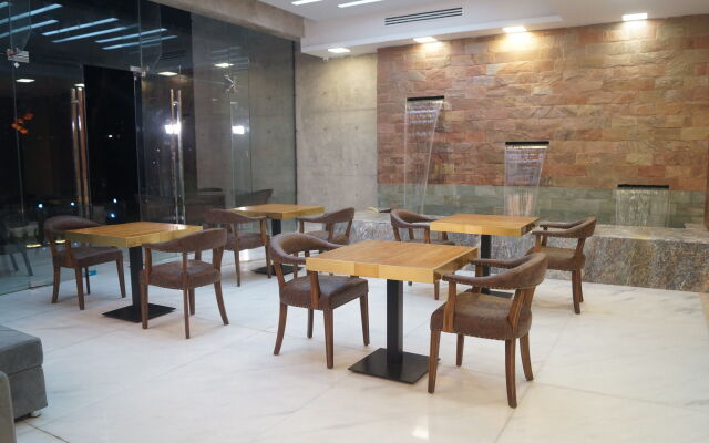 Coventina Lake Suites