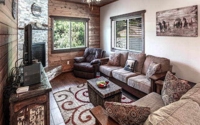 413crestviewmtncb - Crest View