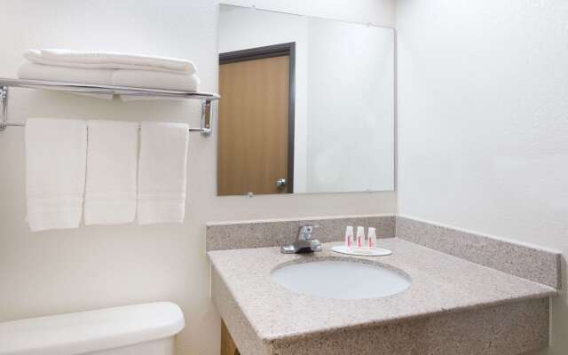 Super 8 by Wyndham Morgantown