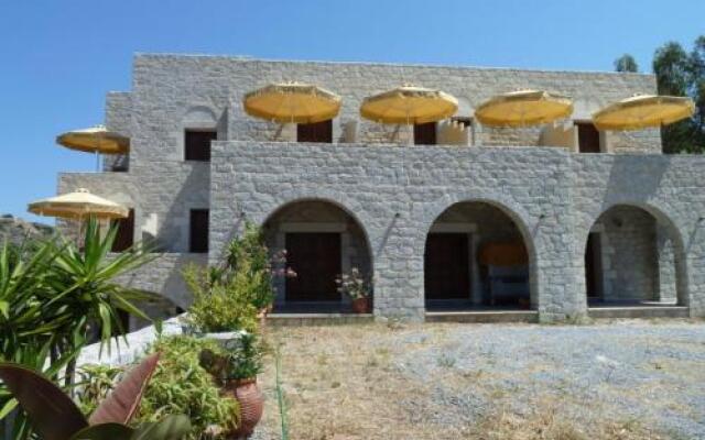 Akroyiali Apartments