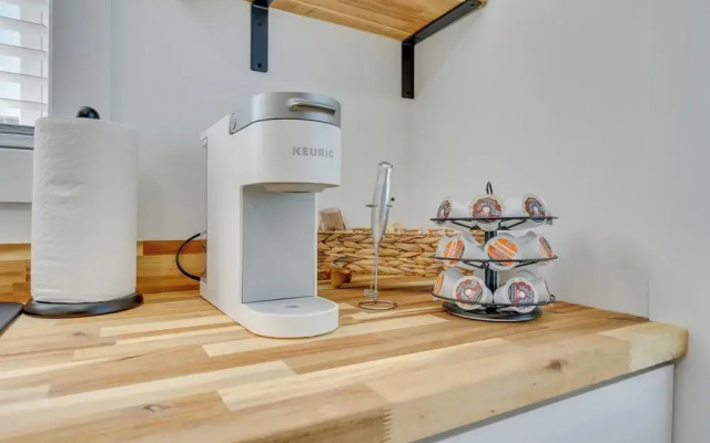 Modern Milledgeville Getaway: Walk to Downtown!