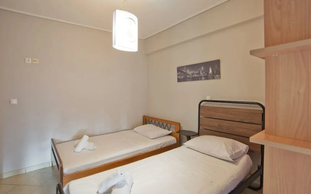 Seaside Apartment in Piraeus