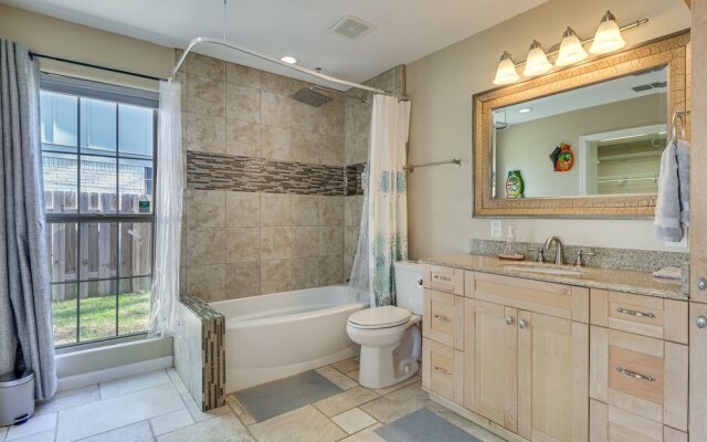 Texas Retreat w/ Patio, Fireplace & Fenced-in Yard