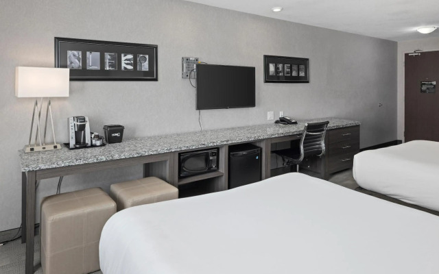 Home Inn & Suites Saskatoon South