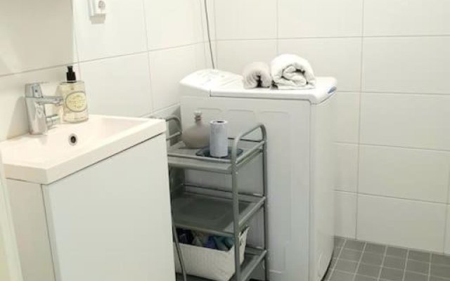 Cosy and quiet 1 br apartment - 7 min airport