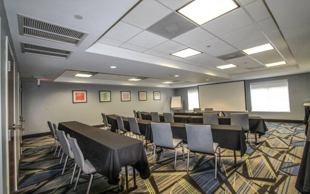 Holiday Inn Express Hotel & Suites Charleston-North by IHG