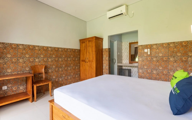 Urbanview Asung 2 Guesthouse near Canggu – Guest Rooms – Tibubeneng
