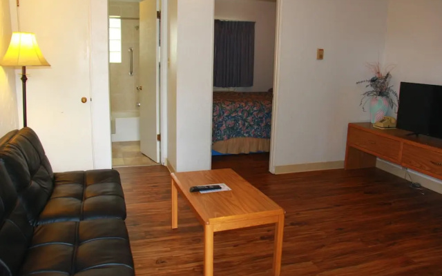 Sunrise Motor Inn
