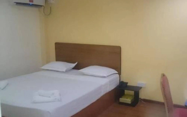 Silver Moon Hotel