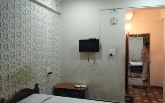 Hotel Karnataka Deluxe