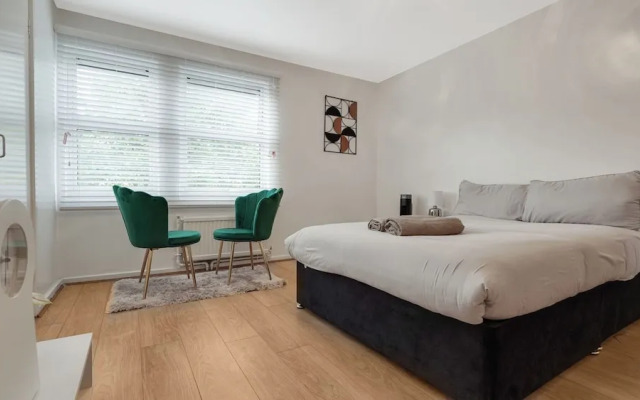 Apartment-sleeps3-heating-television-internet