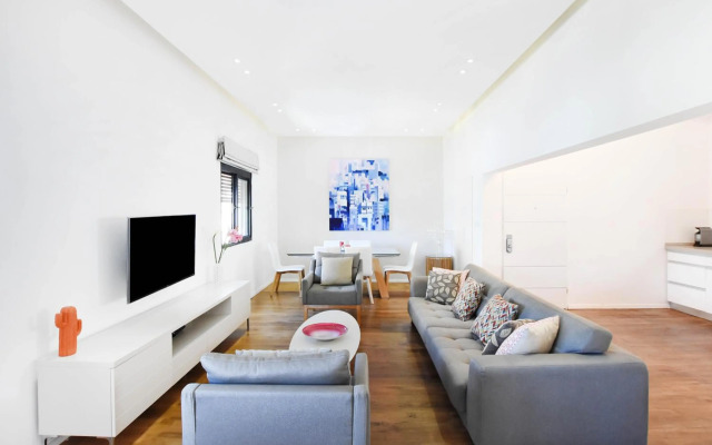 Serene 2BR in Dizengoff Square by HolyGuest