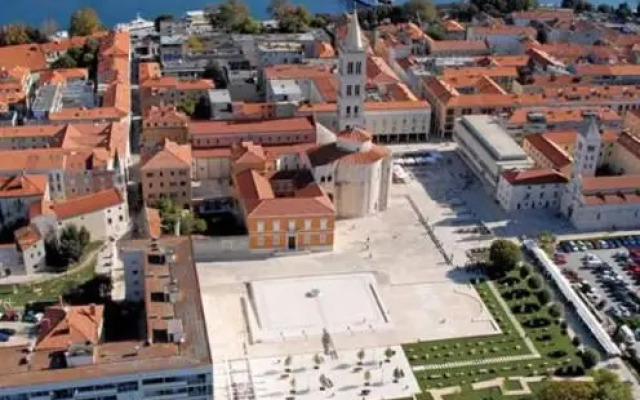 Reza Luxury Apartment