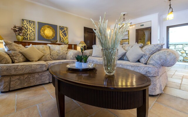 Solaris Methea Deluxe Suites