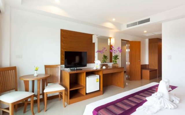 Rawai Princess Hotel (SHA Extra Plus)